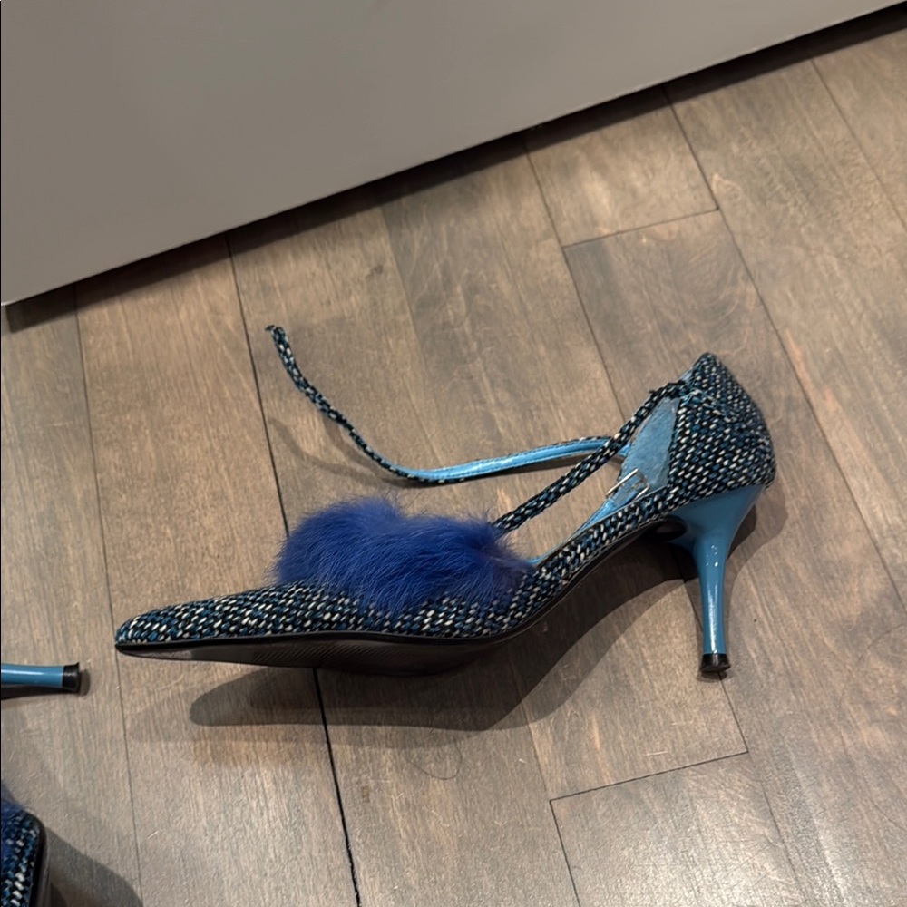 fluffy Blue vintage wrap ankle Heels - Picture 3 of 3